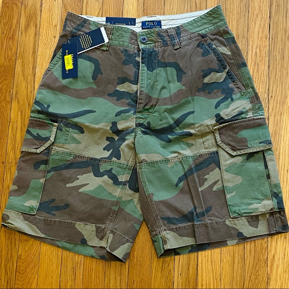 Ralph Lauren Polo Camoflague Cargo Shorts. Size 32.